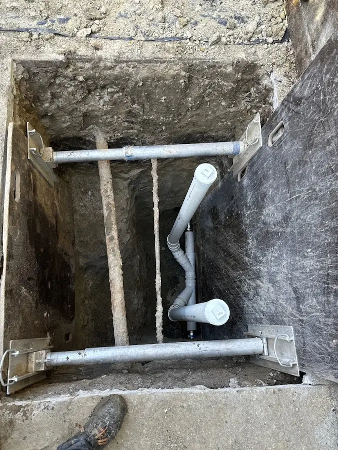 Experienced plumber completing Gas Line Repair work in Lowes Island